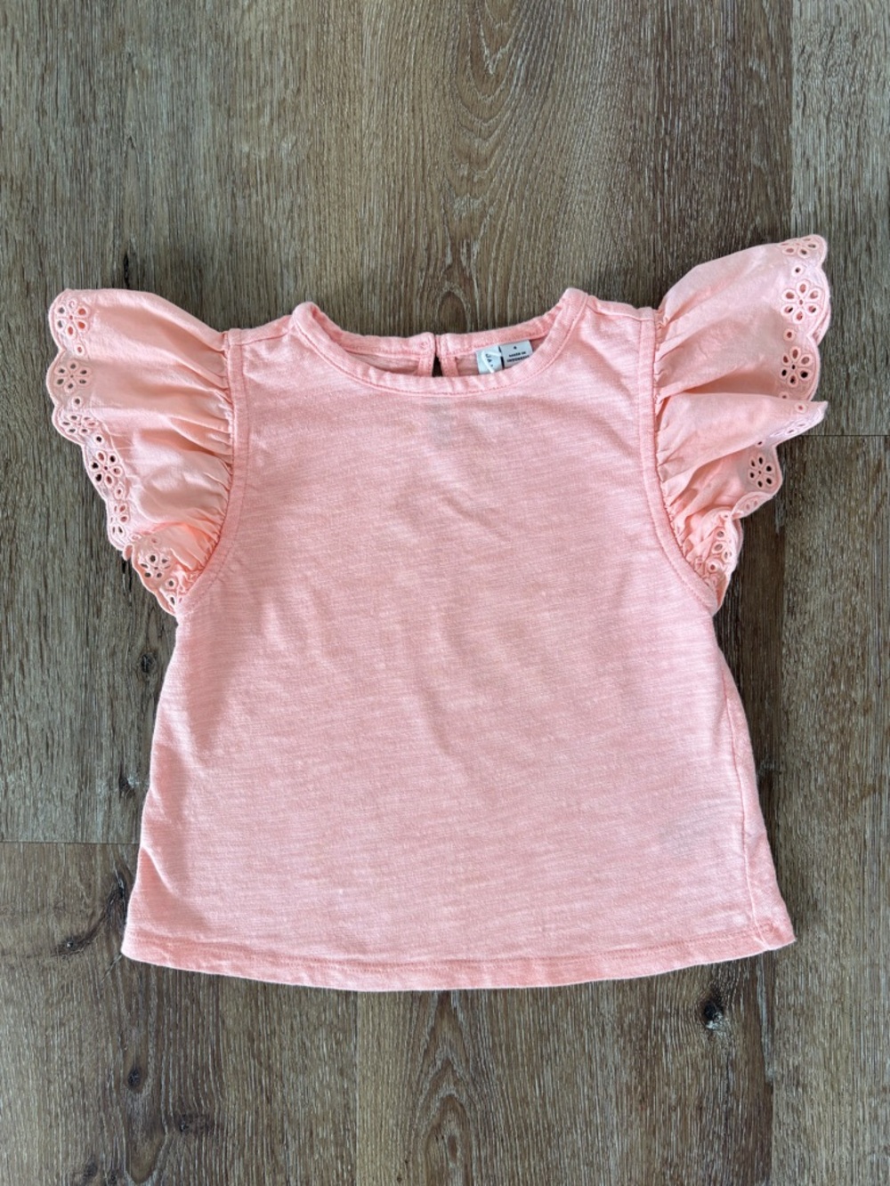 Janie and Jack Eyelet Flutter Sleeve Tee in Peach Size: 4T | Summer, Feminine